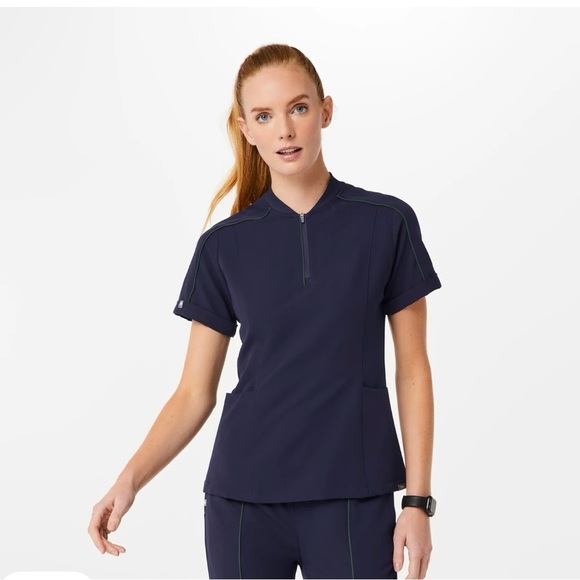 NWT Vail Half Zip Scrub Top Racing Navy PO5015 - Picture 1 of 13